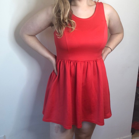Beautiful Red H&M party dress! - Picture 5 of 6